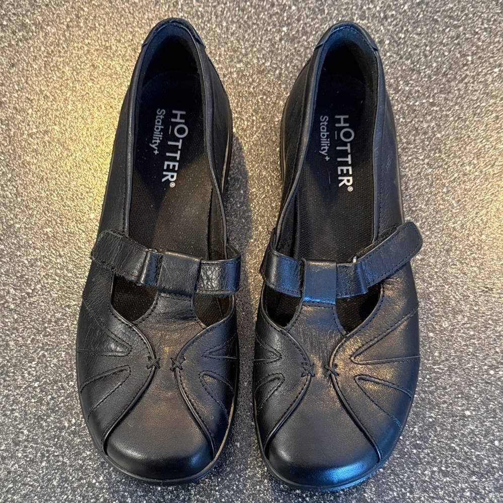 Hotter Women's Black Mary Jane Leather Flats with Strap - size 7.5